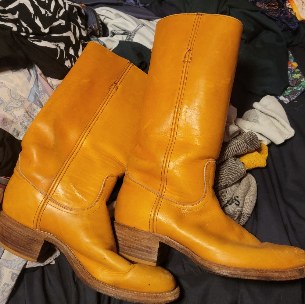 Frye boots s10